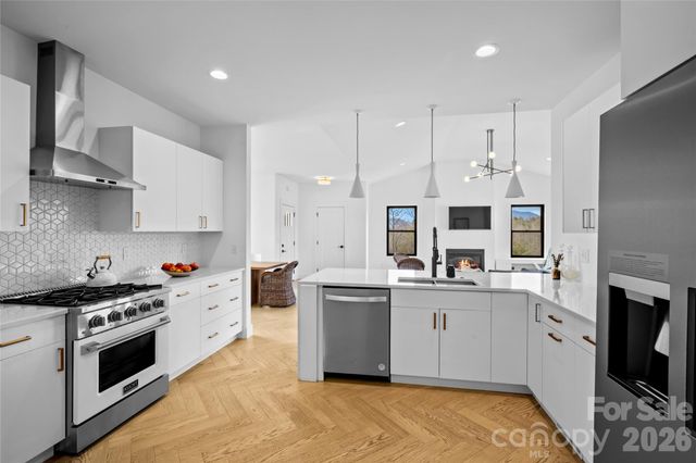 41 Alaskan Drive, Leicester, NC 28748