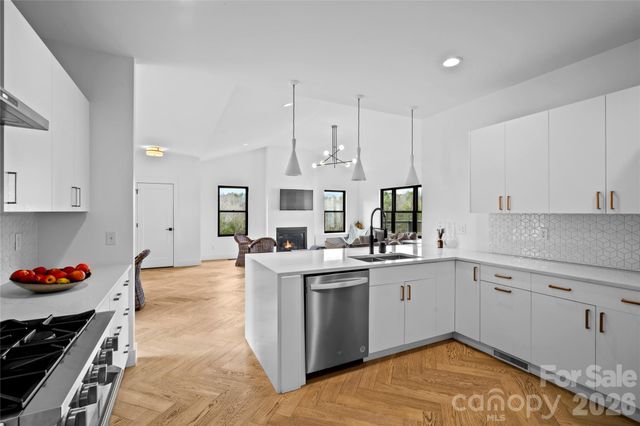 41 Alaskan Drive, Leicester, NC 28748