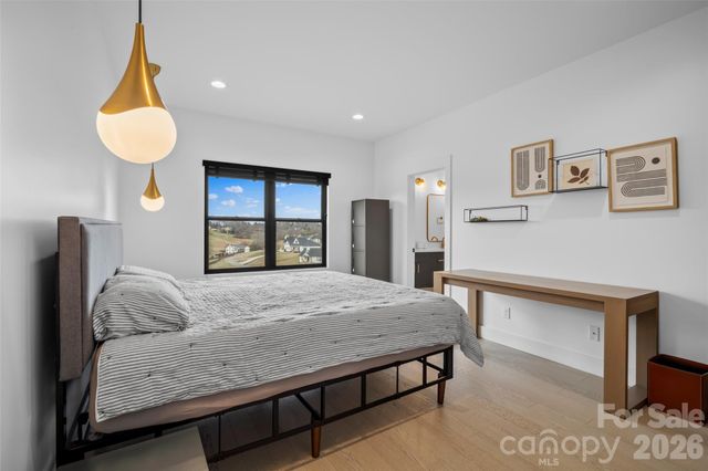 41 Alaskan Drive, Leicester, NC 28748