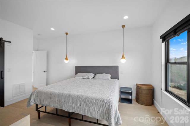 41 Alaskan Drive, Leicester, NC 28748