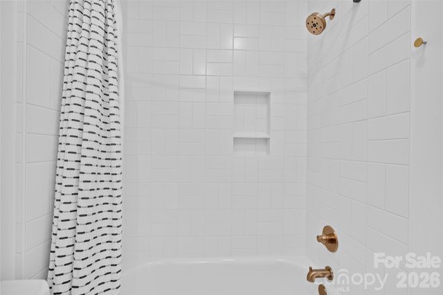 41 Alaskan Drive, Leicester, NC 28748