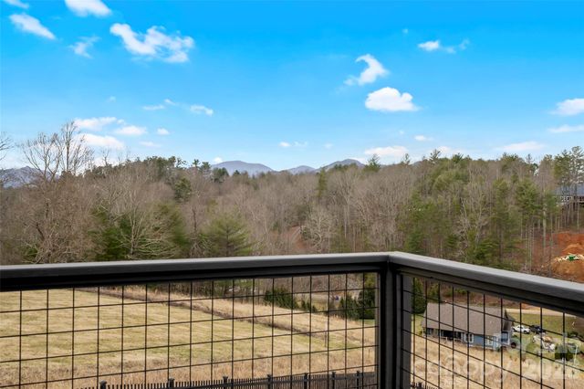 41 Alaskan Drive, Leicester, NC 28748