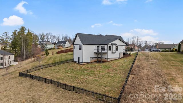 41 Alaskan Drive, Leicester, NC 28748