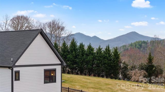 41 Alaskan Drive, Leicester, NC 28748