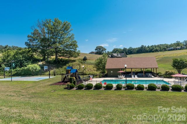 41 Alaskan Drive, Leicester, NC 28748