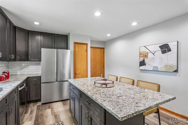 1 Elmwood Court, St Charles, MO 63301