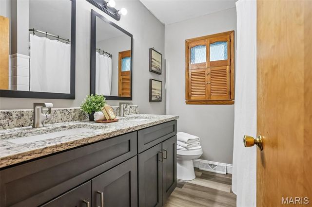1 Elmwood Court, St Charles, MO 63301