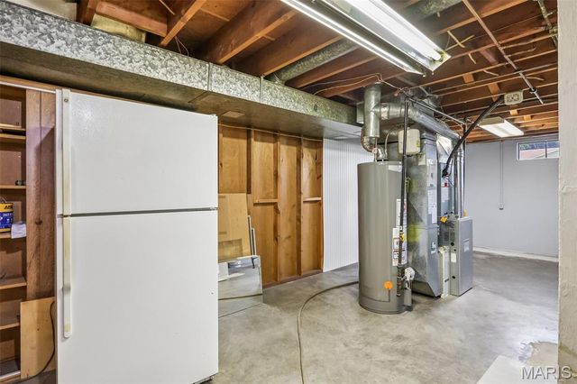1 Elmwood Court, St Charles, MO 63301