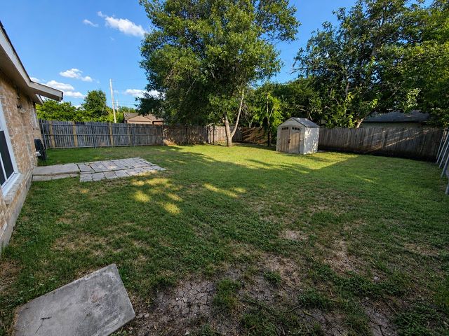 7144 Winchester Road, North Richland Hills, TX 76182