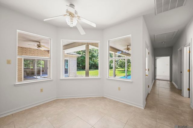 433 Jean Lafitte Ave, Baton Rouge, LA 70810