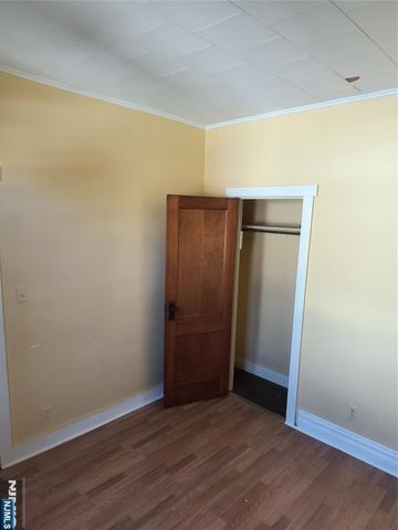 17 Laird Place, Cliffside Park, NJ 07010