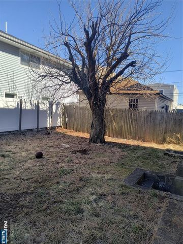 17 Laird Place, Cliffside Park, NJ 07010