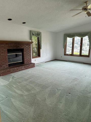 1429 RIDGEWAY DRIVE, Neenah, WI 54956