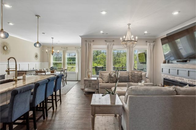 132 Newbury Dr, White House, TN 37188