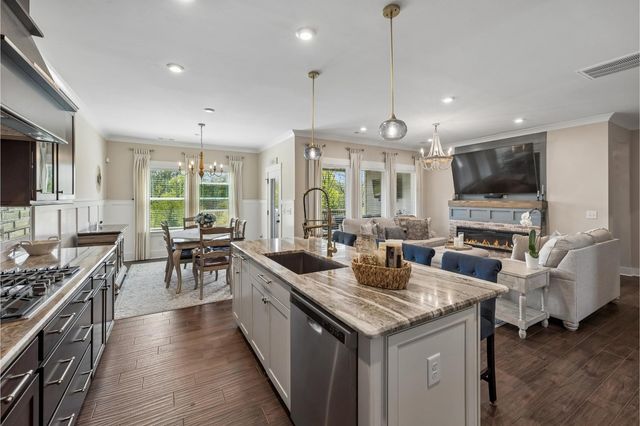 132 Newbury Dr, White House, TN 37188