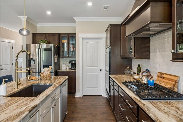 132 Newbury Dr, White House, TN 37188