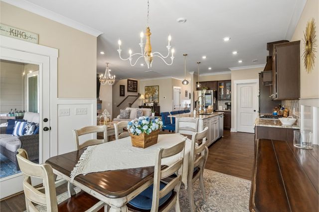 132 Newbury Dr, White House, TN 37188