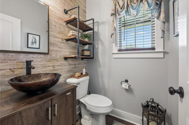 132 Newbury Dr, White House, TN 37188
