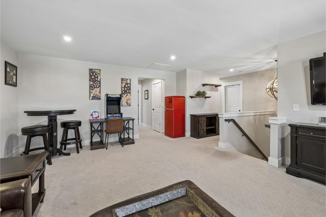 132 Newbury Dr, White House, TN 37188