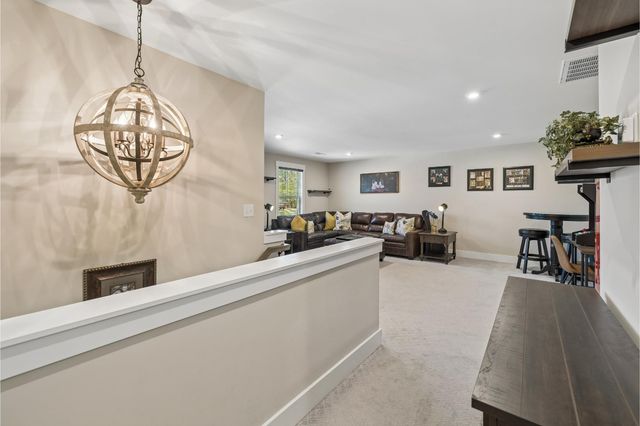 132 Newbury Dr, White House, TN 37188