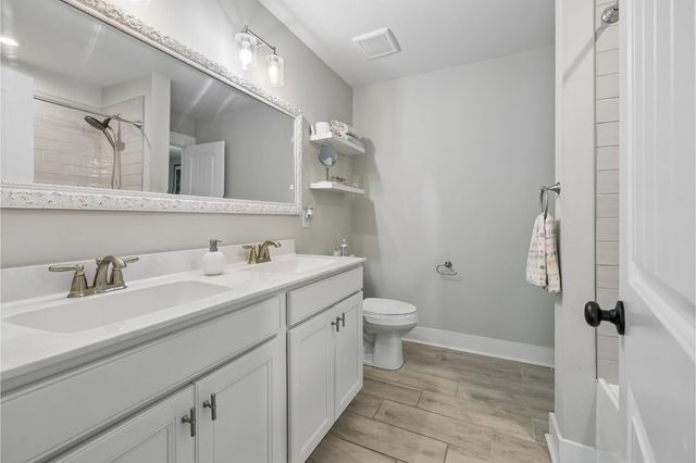 132 Newbury Dr, White House, TN 37188