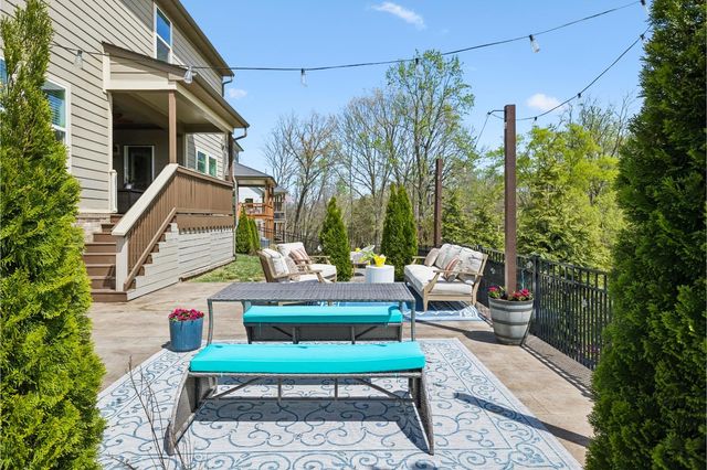 132 Newbury Dr, White House, TN 37188
