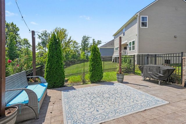 132 Newbury Dr, White House, TN 37188