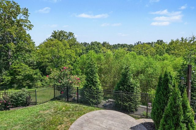 132 Newbury Dr, White House, TN 37188