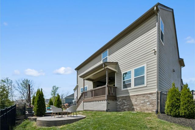 132 Newbury Dr, White House, TN 37188