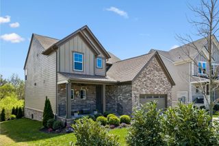 132 Newbury Dr, White House, TN 37188