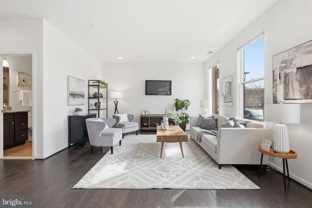 9193 CENTRAL GREEN ST, Lorton, VA 22079