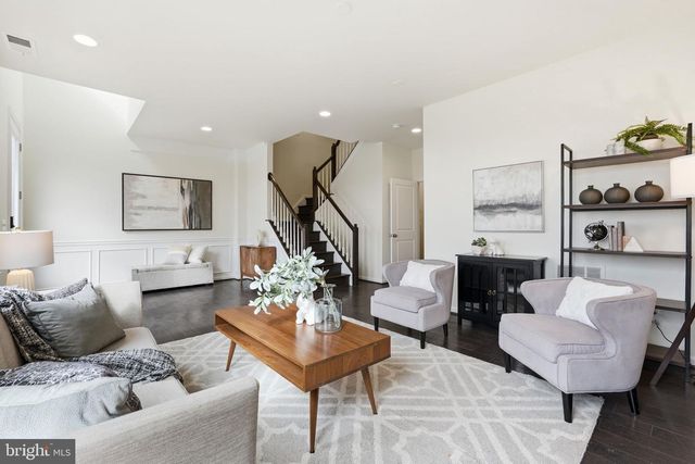 9193 CENTRAL GREEN ST, Lorton, VA 22079