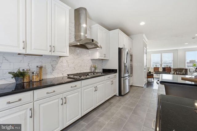 9193 CENTRAL GREEN ST, Lorton, VA 22079