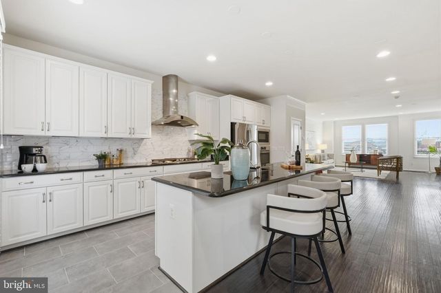 9193 CENTRAL GREEN ST, Lorton, VA 22079