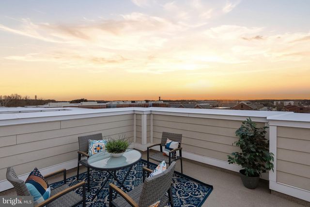 9193 CENTRAL GREEN ST, Lorton, VA 22079