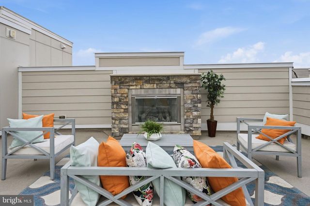 9193 CENTRAL GREEN ST, Lorton, VA 22079