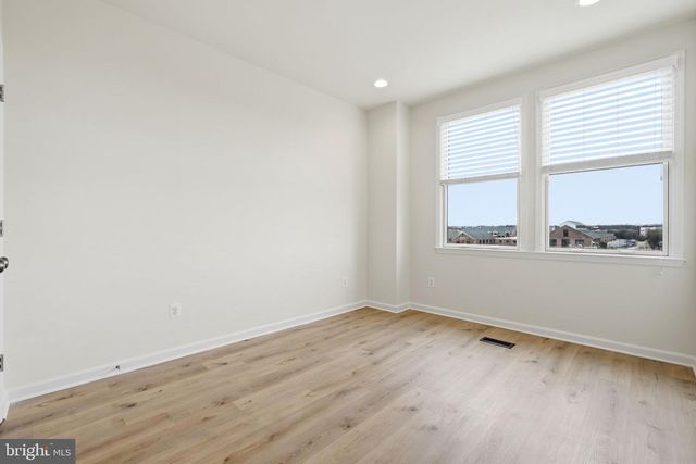 9193 CENTRAL GREEN ST, Lorton, VA 22079