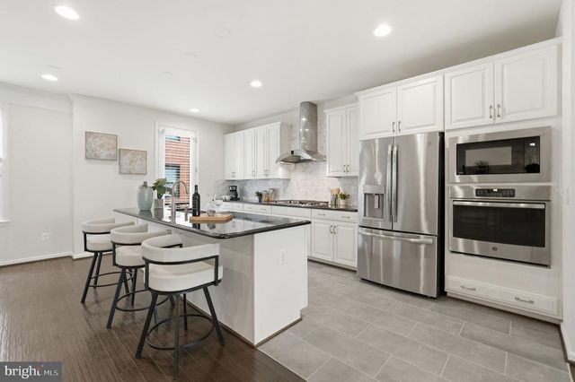 9193 CENTRAL GREEN ST, Lorton, VA 22079