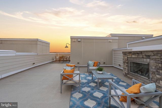 9193 CENTRAL GREEN ST, Lorton, VA 22079