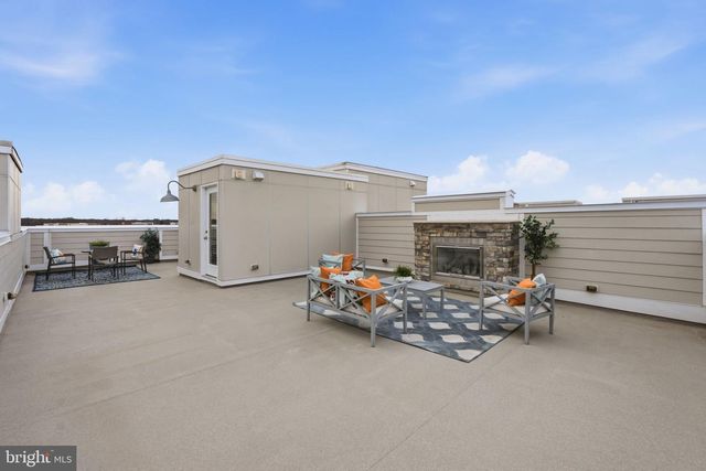 9193 CENTRAL GREEN ST, Lorton, VA 22079