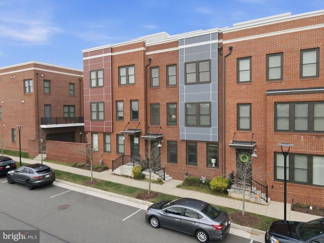 9193 CENTRAL GREEN ST, Lorton, VA 22079