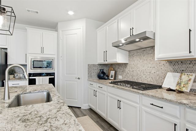2724 Acadia Drive, Corinth, TX 76210