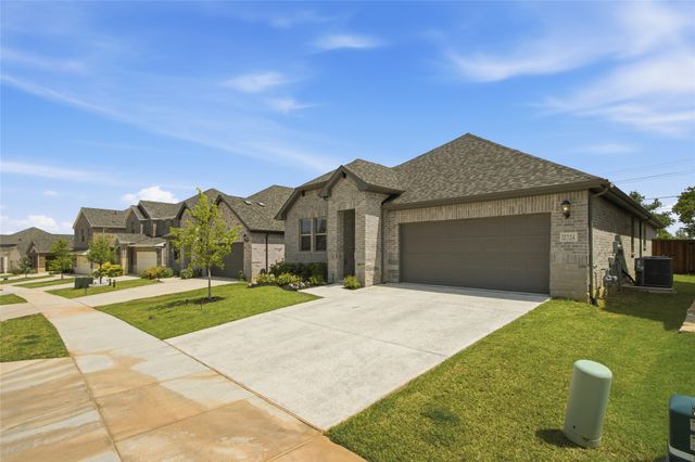 2724 Acadia Drive, Corinth, TX 76210