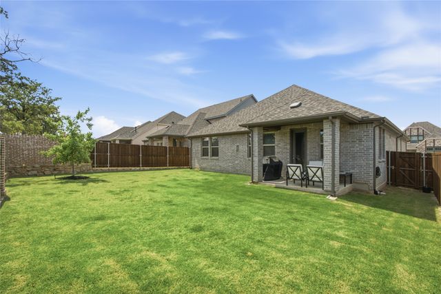 2724 Acadia Drive, Corinth, TX 76210