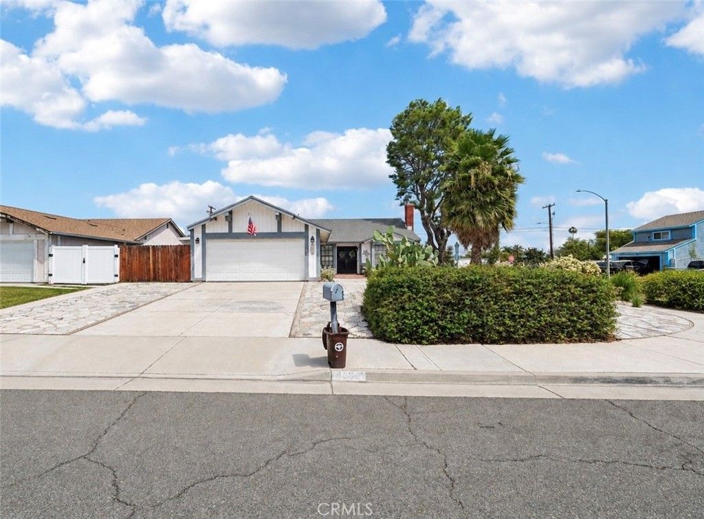 4535 Albion Dr, Riverside, CA 92503 — exterior