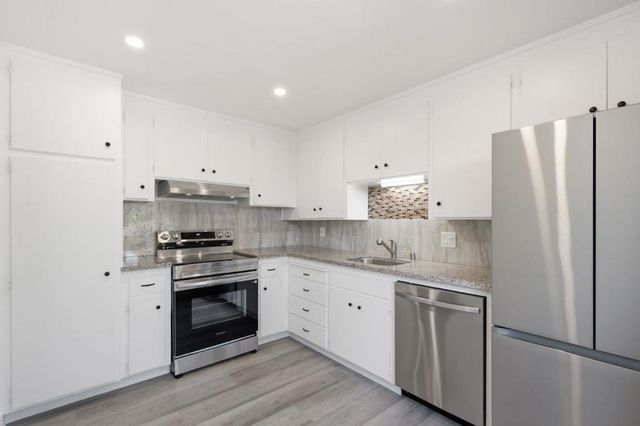 1458 Hudson Street 302, Redwood City, CA 94061