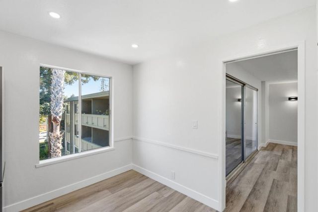 1458 Hudson Street 302, Redwood City, CA 94061