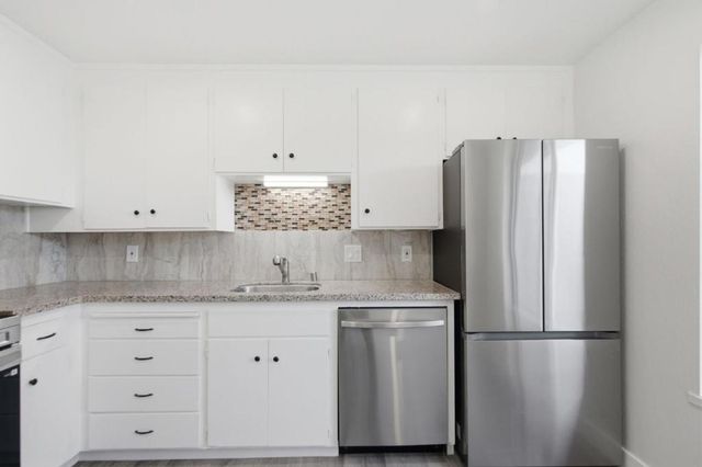 1458 Hudson Street 302, Redwood City, CA 94061