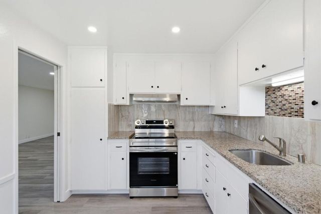 1458 Hudson Street 302, Redwood City, CA 94061