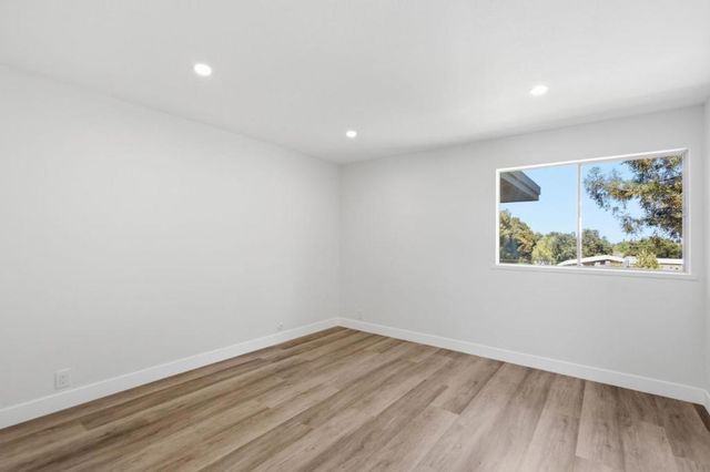1458 Hudson Street 302, Redwood City, CA 94061